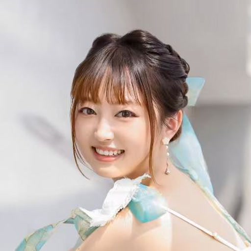 Luna Zheng